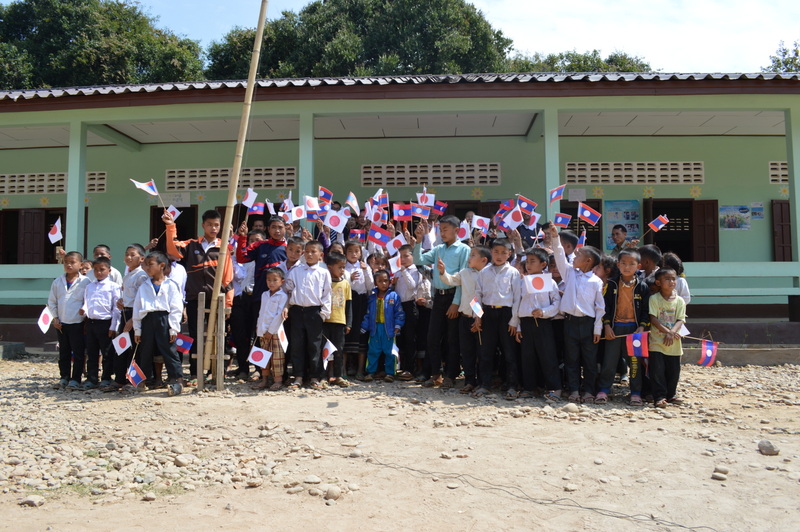 ラオスに小学校