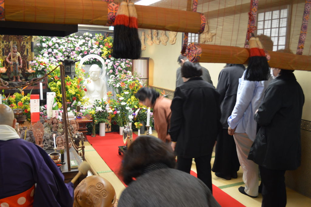 彼岸は近くでお参り