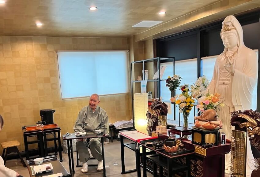 尼カレッジ尼僧への道